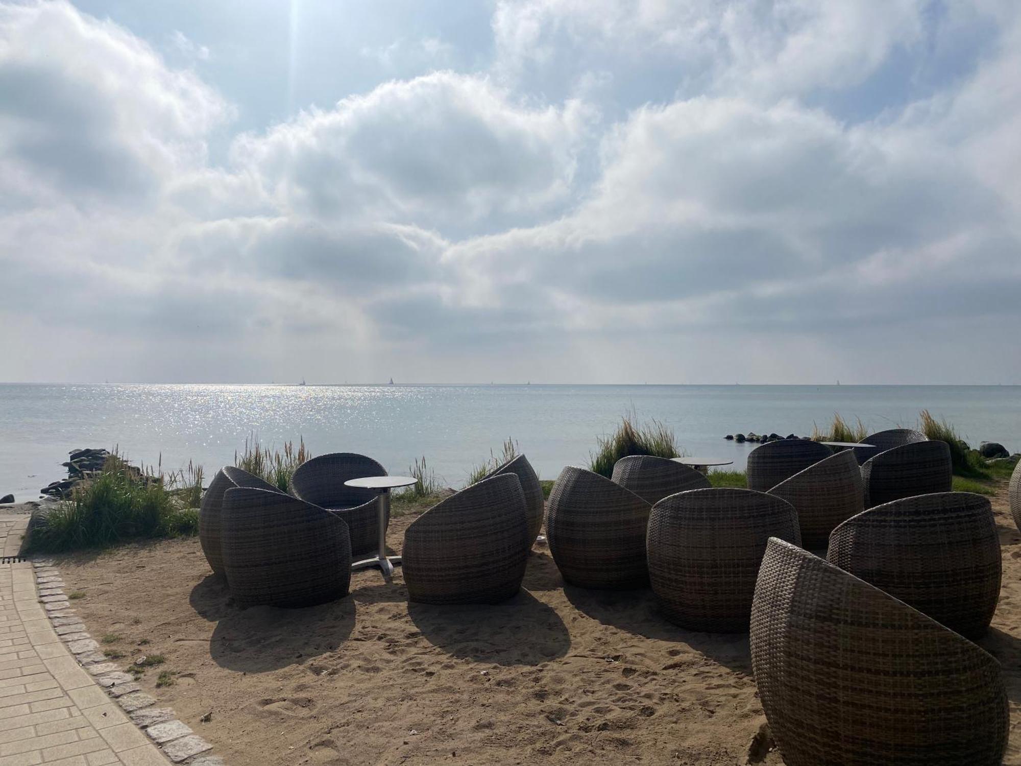 Wohnwagen Auf Dem Wulfenerhals Ca 150M Bis Zum Meer Fehmarn Extérieur photo